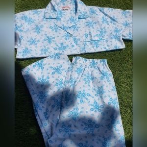 vintage Lady Lindsay blue floral pajama set
